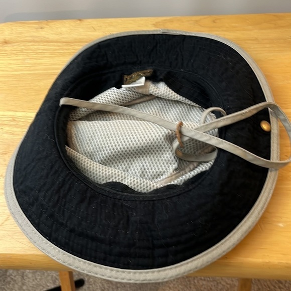𝅺DPC Sun hat 100% , tan , chin strap, in good condition - Picture 6 of 7
